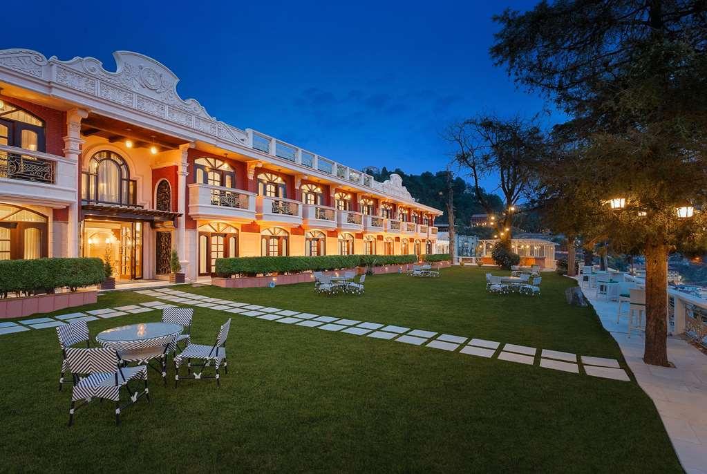 Ramada By Wyndham Mussoorie Mall Road Екстериор снимка