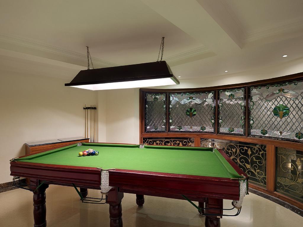 Ramada By Wyndham Mussoorie Mall Road Екстериор снимка