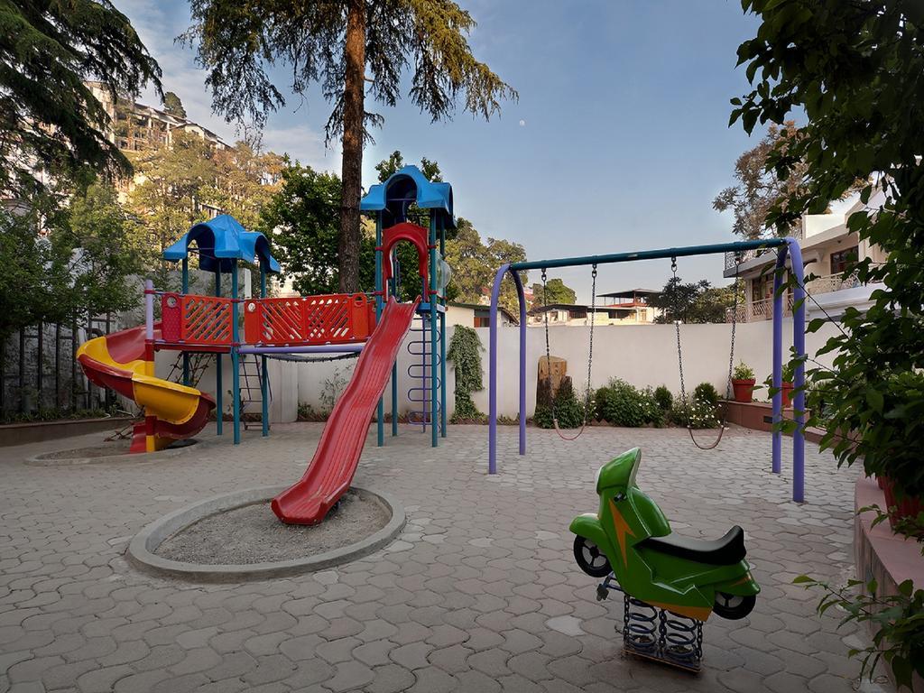 Ramada By Wyndham Mussoorie Mall Road Екстериор снимка